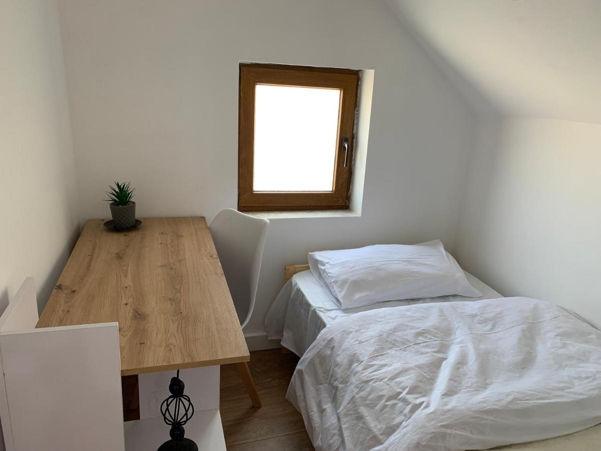 Noah'S Attic - Apartment Hotel In Корча Екстер'єр фото