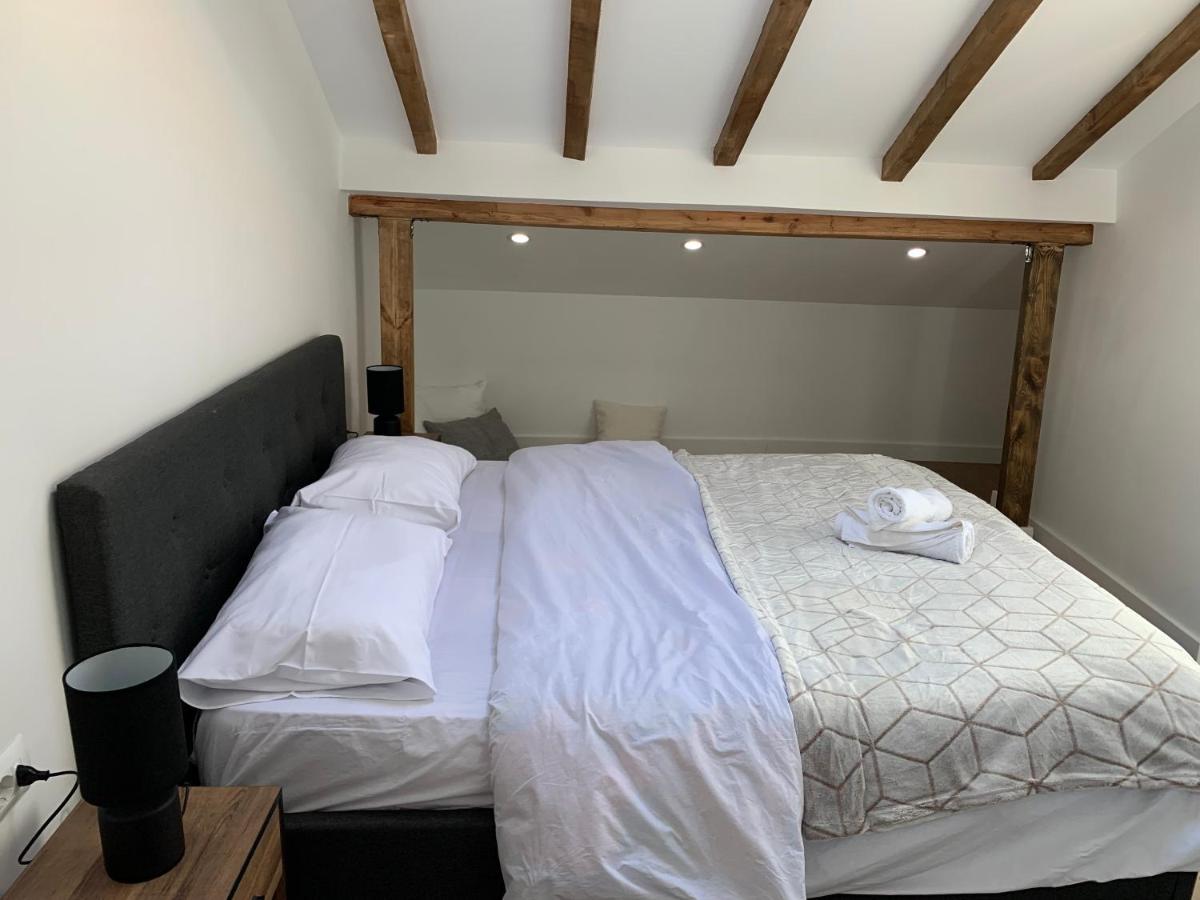 Noah'S Attic - Apartment Hotel In Корча Екстер'єр фото